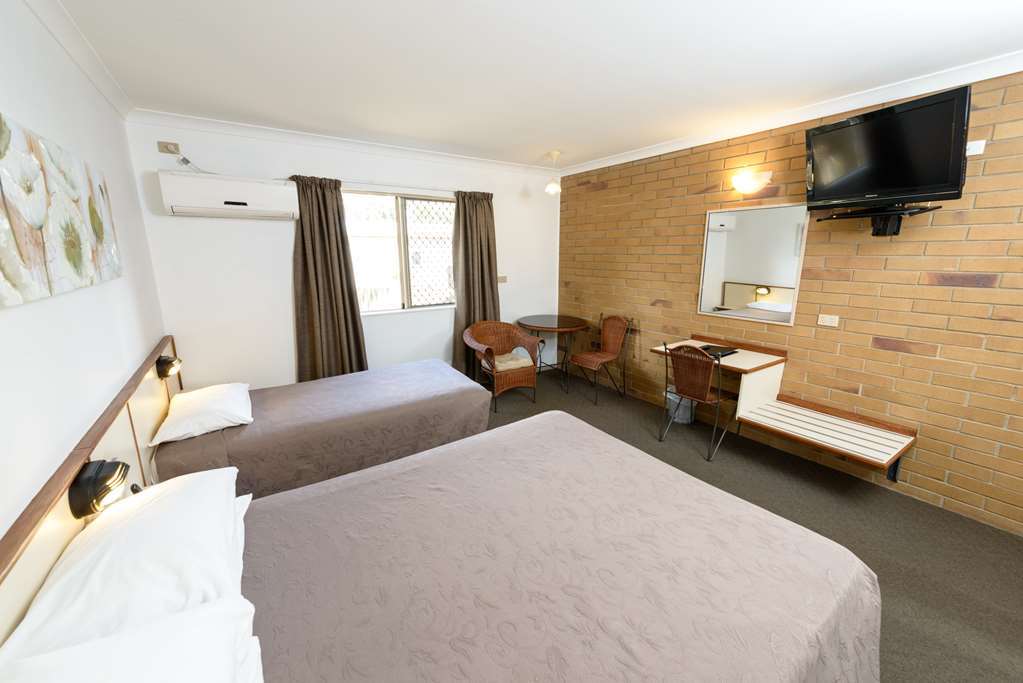 Wild Scotsman Motor Inn Gin Gin Qld Habitación foto